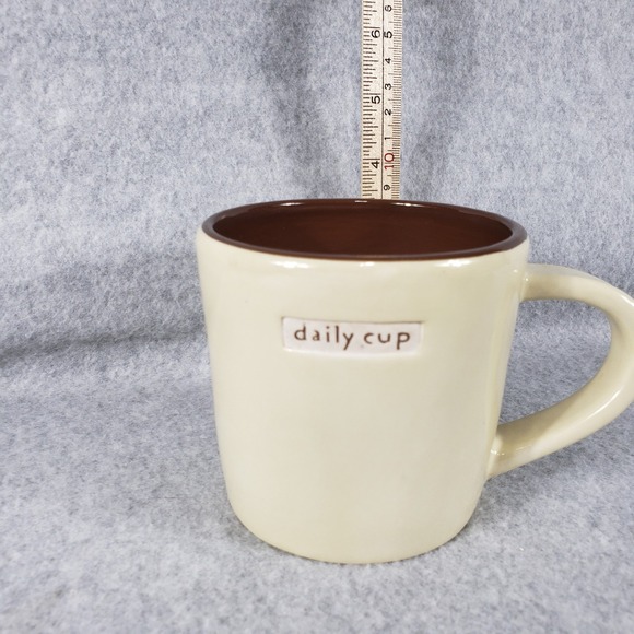 Starbucks Daily Cup 2009 Beige Tan Ceramic Coffee Mug Brown Inside 12oz - Picture 7 of 8